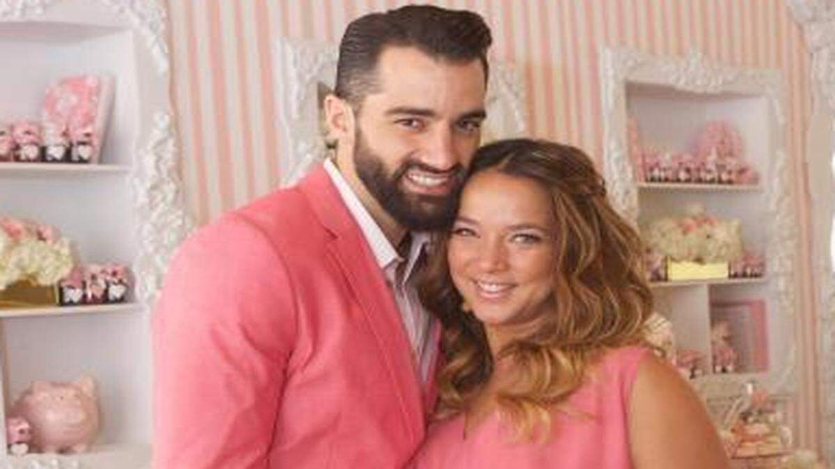 
‘Todo se desató a partir de que nos tocó bailar un tango en la segunda gala’, dijo Adamari López de cómo se inició el romance con su pareja, Toni Costa. 
