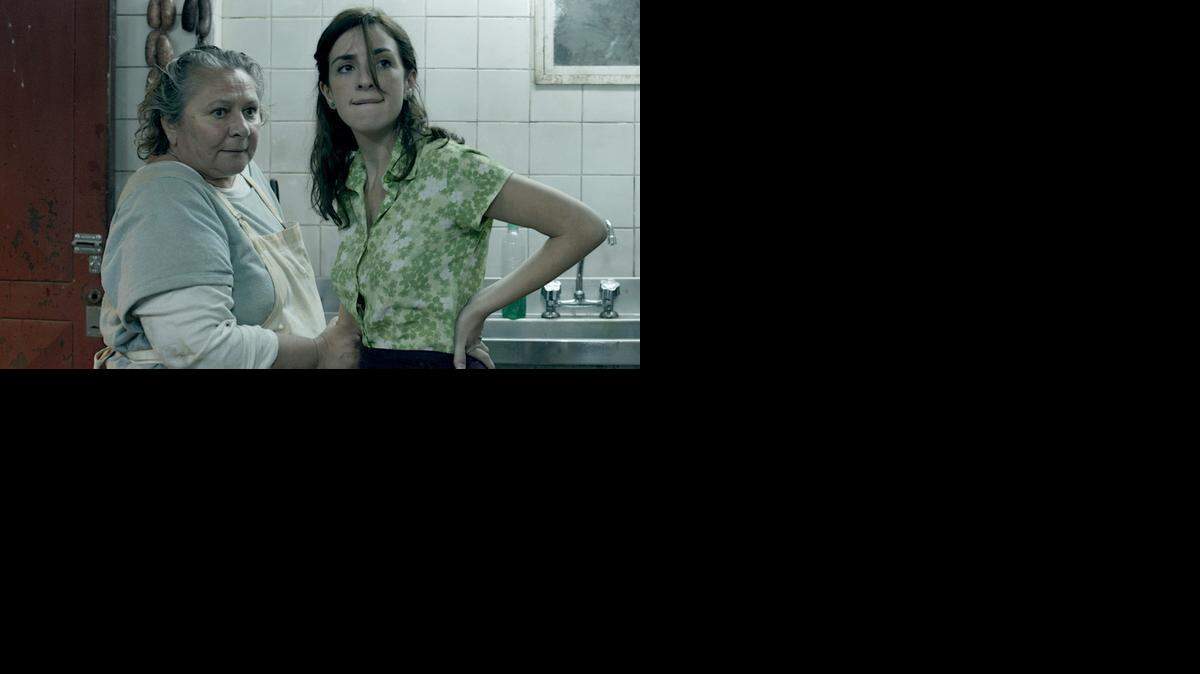 
Rita Cortese y Julieta Zylberberg en ‘Relatos salvajes’ (Wild Tales),dirigido por Damián Szifrón.
