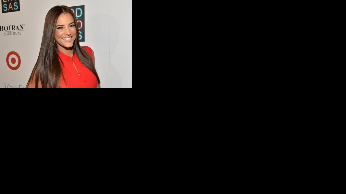 
La actriz venezolana Gaby Espino atiende el homenaje a las 25 Mujeres Mas Poderosas de People en Español el jueves 16 de octubre de 2014. 
