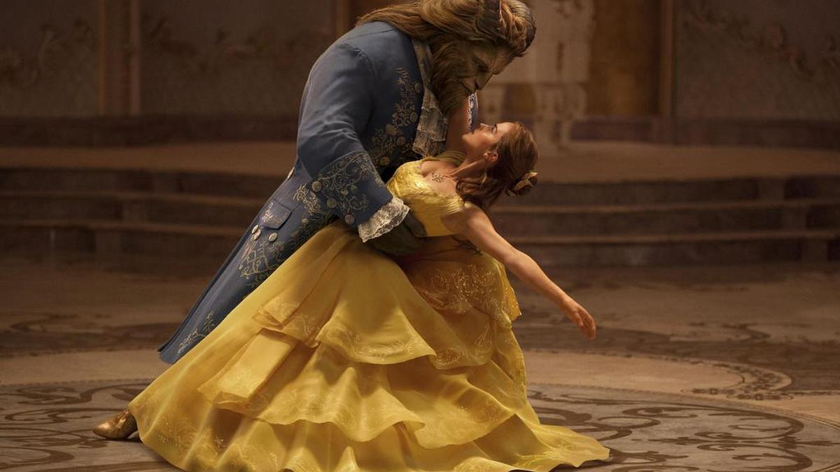 La nueva versión del célebre cuento de “La bella y la bestia” recaudó en tres días un total de $170 millones.