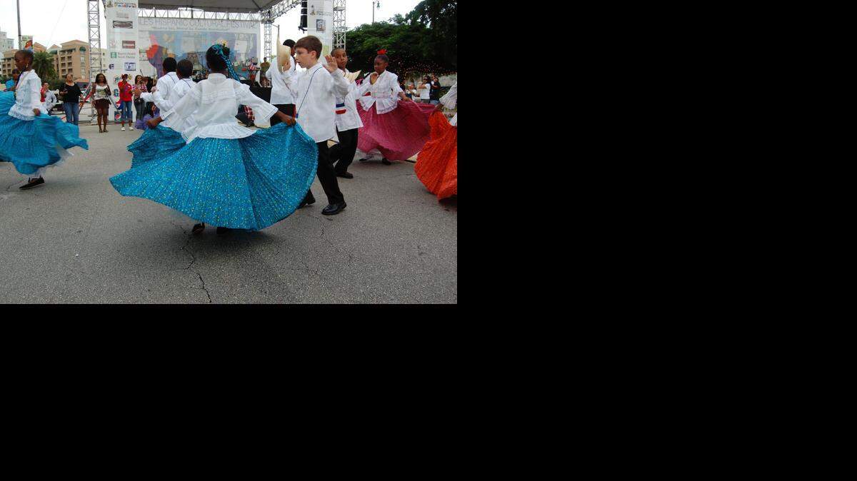 
Festival Cultural Hispano de Coral Gables, ya en su quinta edición, se celebra el sábado 25 y domingo 26 en Le Jeune y Bilmore Way, con kioscos, música, obras de arte y artesanías.
