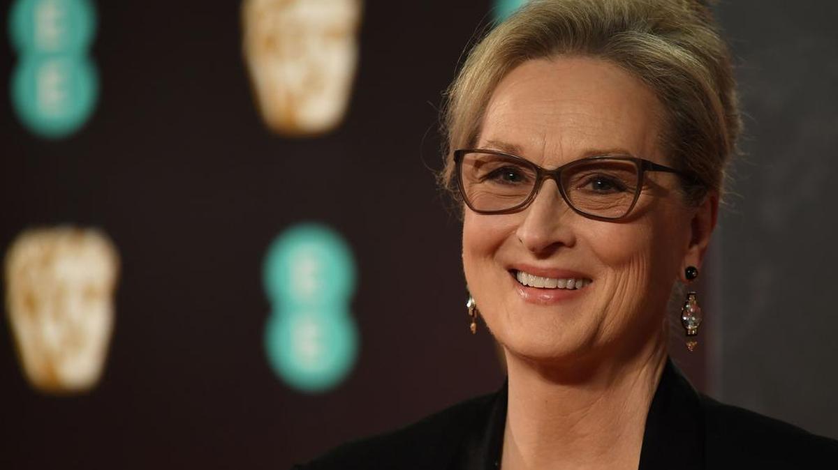 La actriz estadounidense Meryl Streep asiste a los premios de la Academia de Cine Británica (BAFTA), el 12 de febrero de 2017 en Londres.
