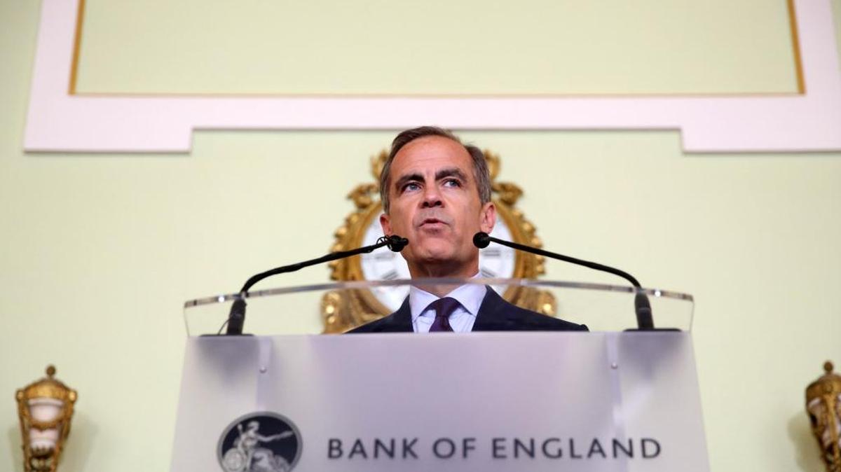 Mark Carney, gobernador del Banco de Inglaterra (BOE), en una conferencia de prensa en Londres, el 30 de junio. Carney anunció que el Banco tendría que relajar su política para lidiar con los retos que impone el Brexit.
