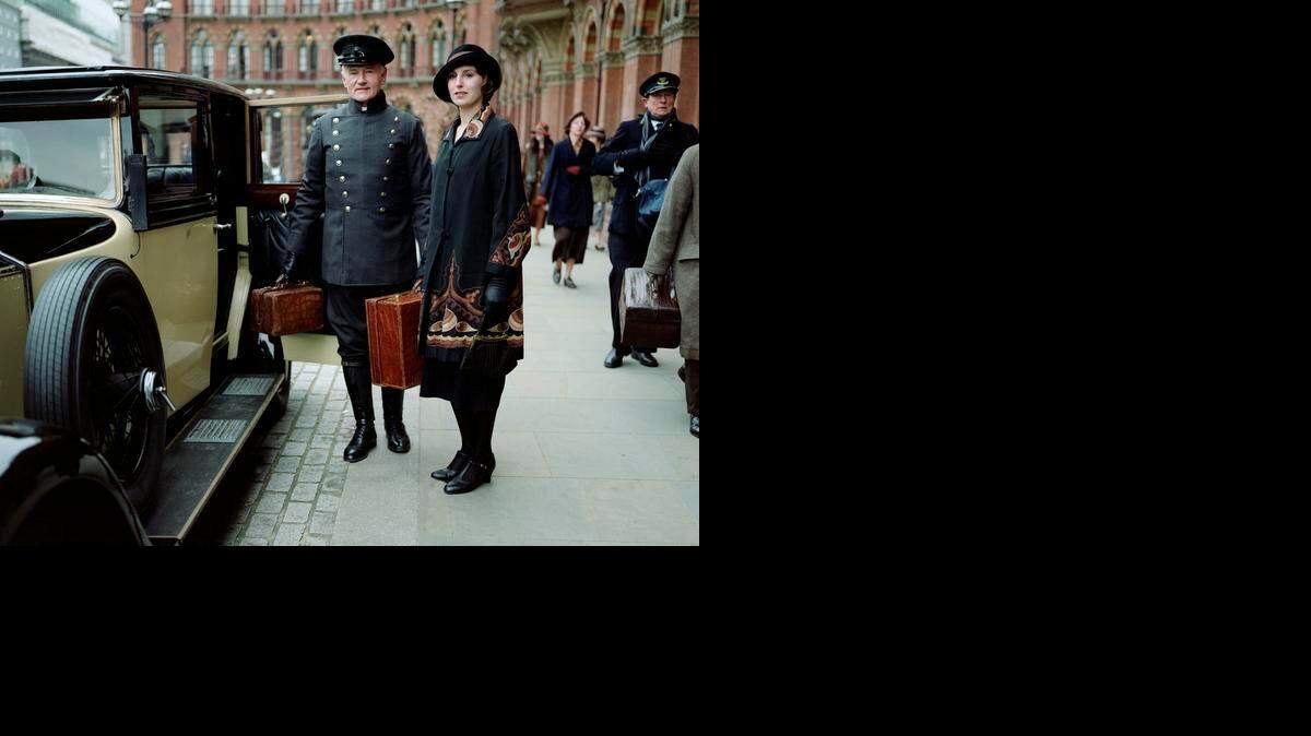 
Laura Carmichael interpreta a Lady Edith, quien se enfrenta a convenciones sociales al criar a una hija que tuvo fuera del matrimonio.
