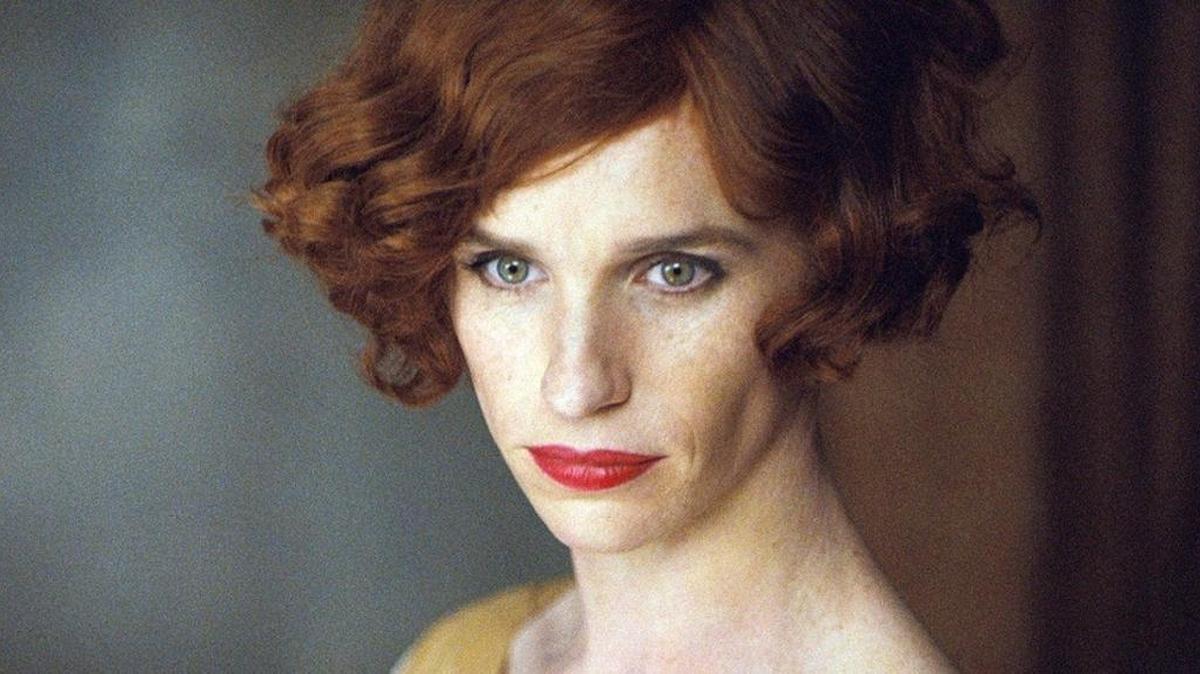 En el filme ‘The Danish Girl’, el actor Eddie Redmayne interpreta al pintor Einar Wegener, que se convirtió en Lili Elbe al someterse a una operación de cambio de sexo.