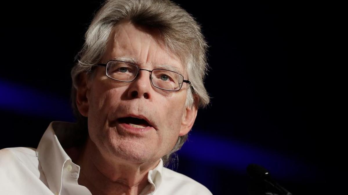 El escritor Stephen King habla en Book Expo America en New York el 1ro de junio.