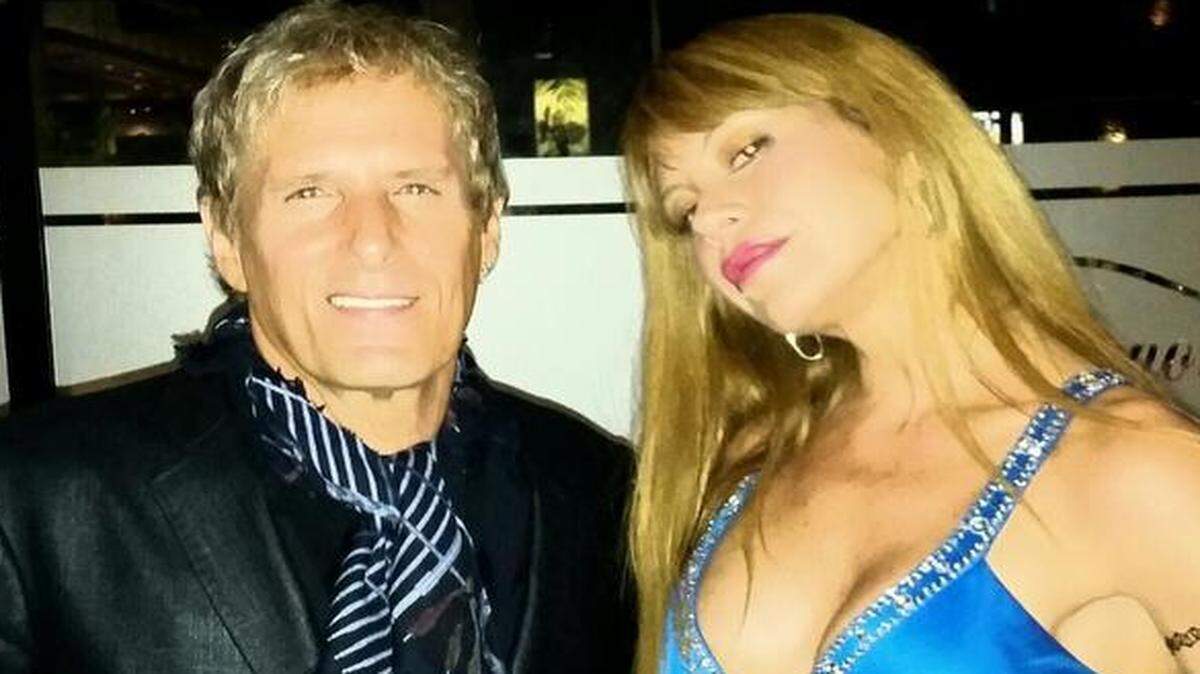 
Gizelle D’Cole con Michael Bolton en el Seminole Hard Rock & Casino.
