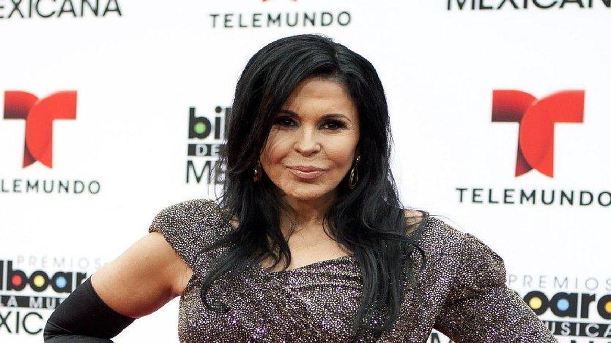 Fotografía de archivo del 9 de octubre de 2013 de la actriz cubano-venezolana María Conchita Alonso, a su llegada a la alfombra roja en la tercera edición de los premios Billboard de la Música Mexicana, en Los Ángeles (EE.UU.).