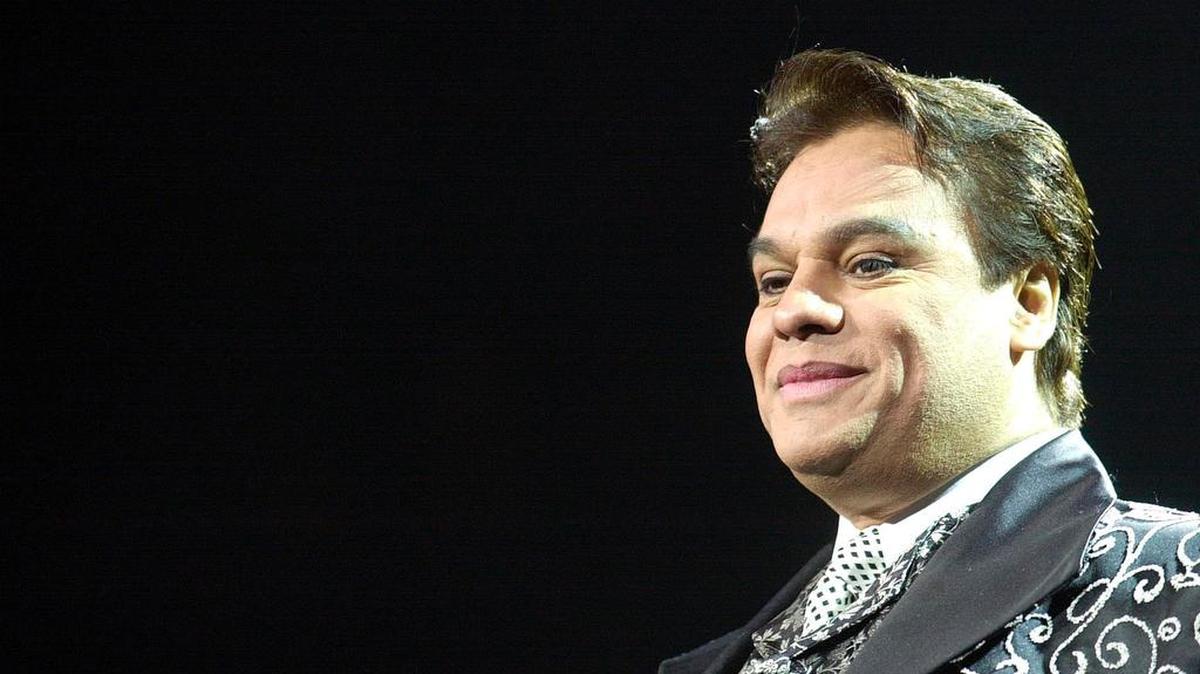 El cantante Juan Gabriel en un concierto en Miami.
