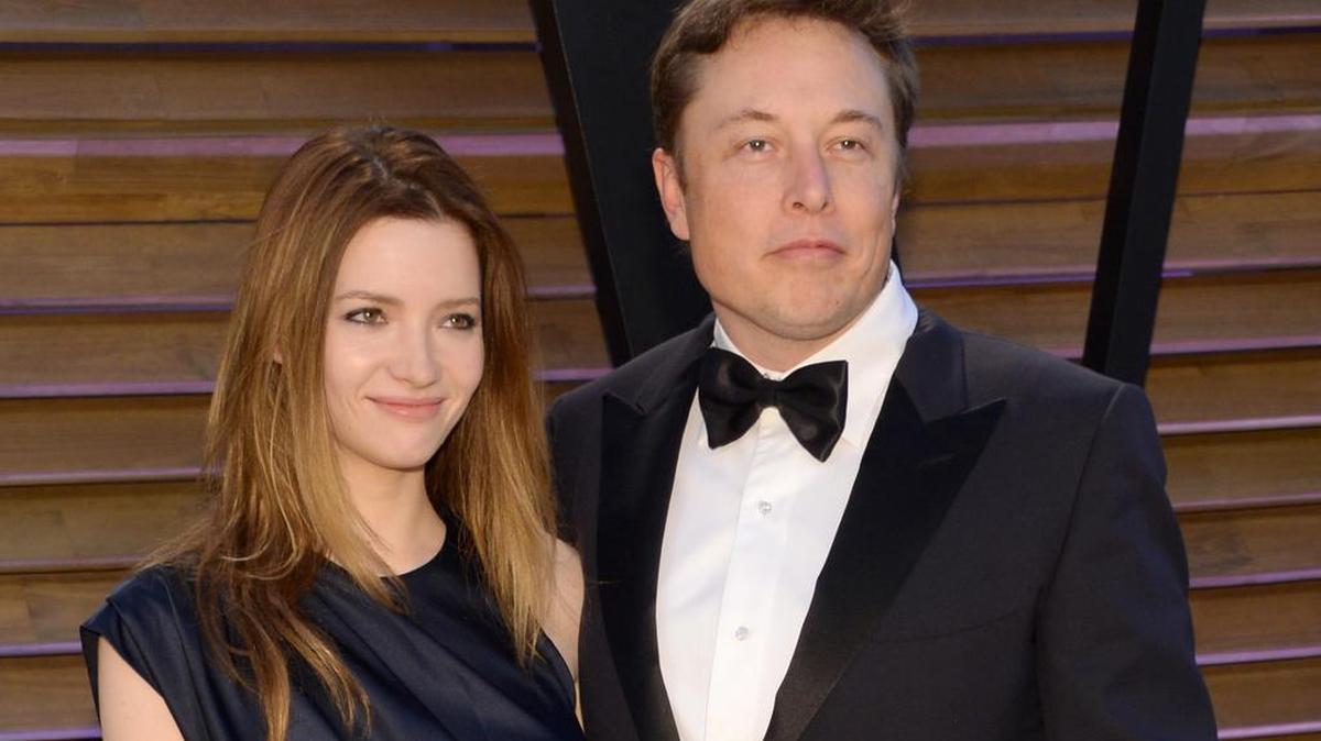 Talulah Riley y Elon Musk en la fiesta Vanity Fair 2014, en West Hollywood, California.