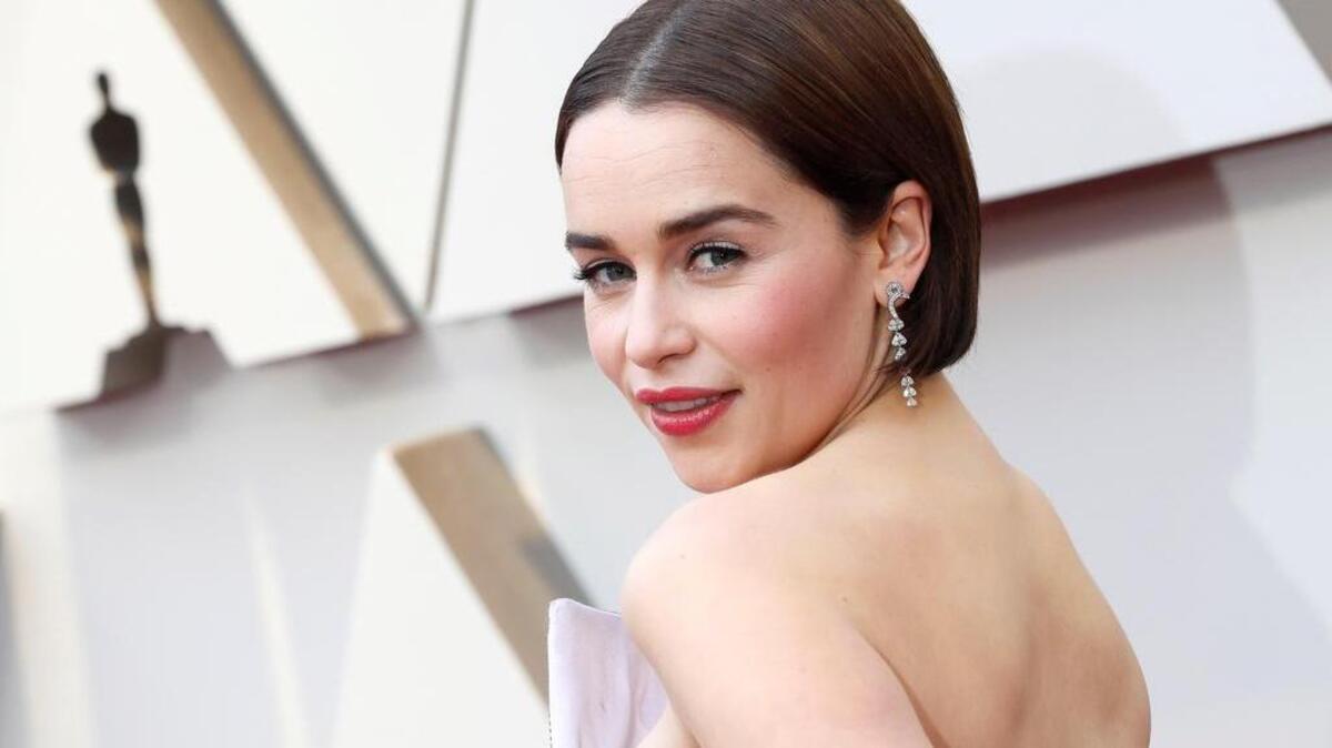 Fotografía de archivo fechada el 24 de febrero de 2019 que muestra a la actriz Emilia Clarke a su llegada para la entrega de los Premios Oscar 2019, en el teatro Dolby de Los Ángeles, California.