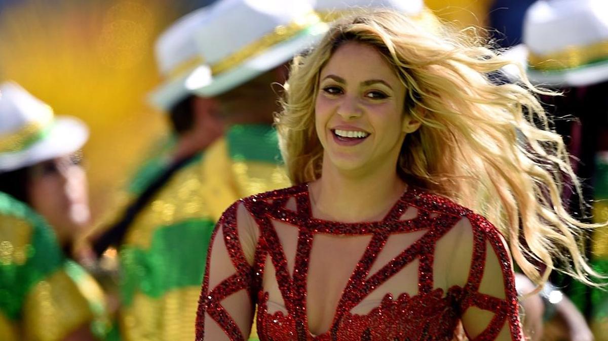 
La cantante colombiana Shakira participa en la ceremonia de clausura del Mundial FIFA 2014 en Brasil, antesala de la final Alemania vs. Argentina, el 13 de julio de 2014 en el Estadio Maracaná de Río de Janeiro. 
