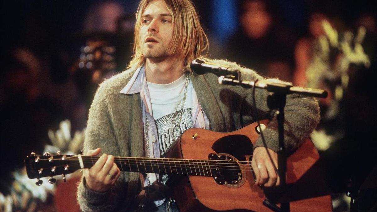 Kurt Cobain de Nirvana durante la grabación del MTV Unplugged en Sony Studios en New York City, el 18 de noviembre de 1993.