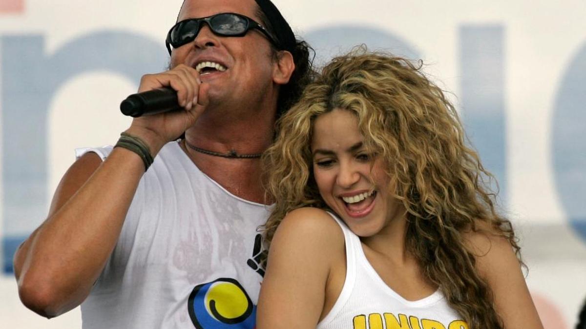 Shakira y Carlos Vives en un concierto por la paz en Leticia, Colombia.