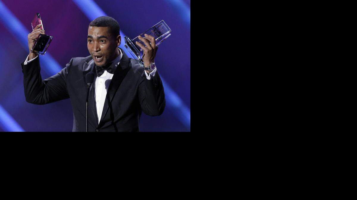 
Don Omar, ganador de 10 Premios Billboard de la Música Latina, fue arrestado por violencia doméstica.
