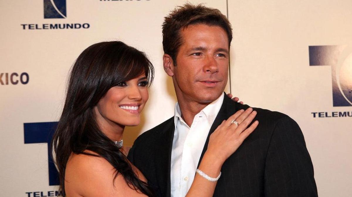 
Los actores venezolanos Fernando Carrillo y Gaby Espino, en una foto de archivo del 2007, en Ciudad de México.
