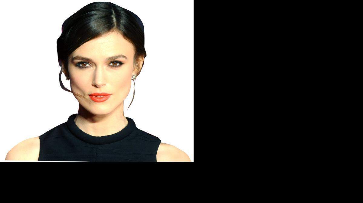 
En Thérèse Raquin, Kiera Knightley representa una mujer infeliz con su matrimonio que inicia una aventura con uno de los amigos de su marido.
