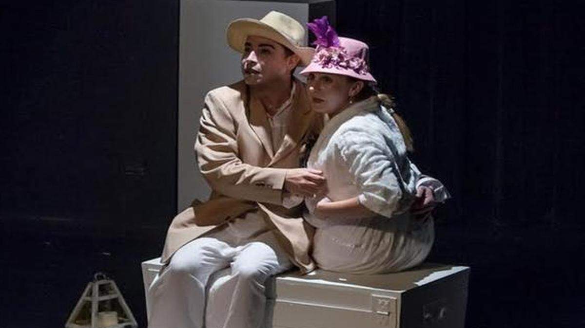 
Leandro Peraza y Maribel Barrios en ‘Mi platero’, dirigido por Eddy Díaz Souza.
