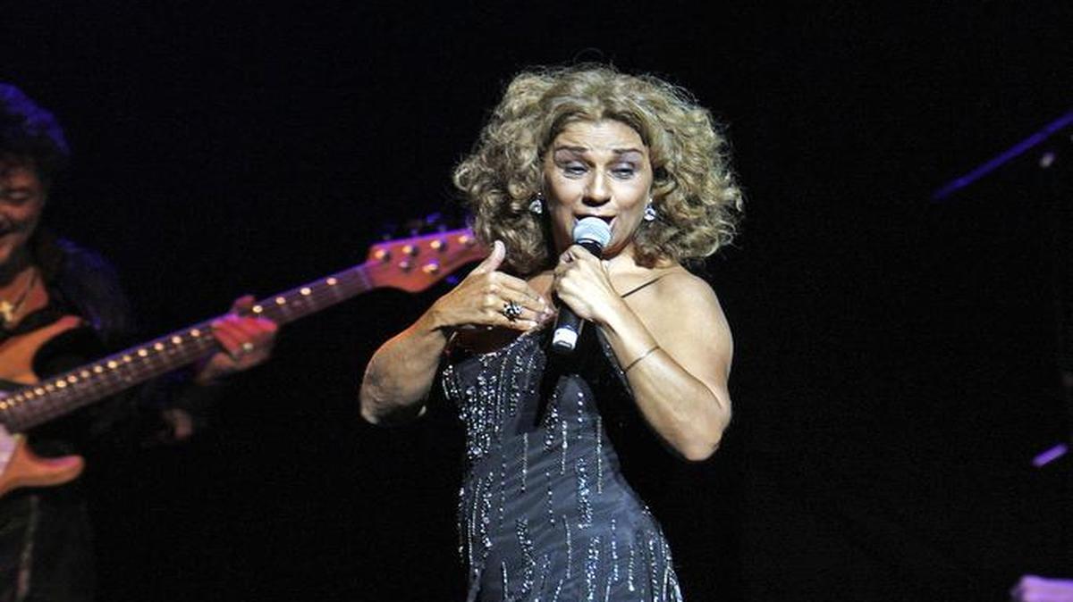 Lolita canta en el Concierto de Lolita y Rosario Flores en James L. Knight Center el dia sábado 8 de Septiembre de 2012.