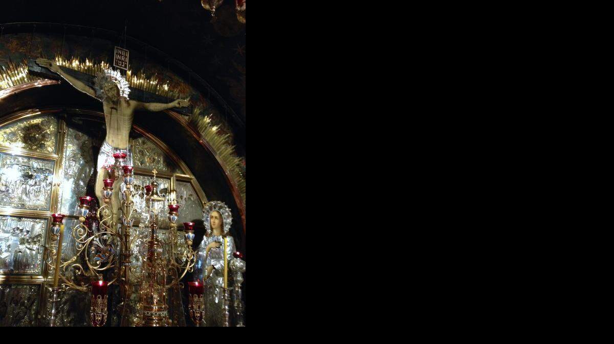 
Altar del Gólgota en la basílica del Santo Sepulcro.
