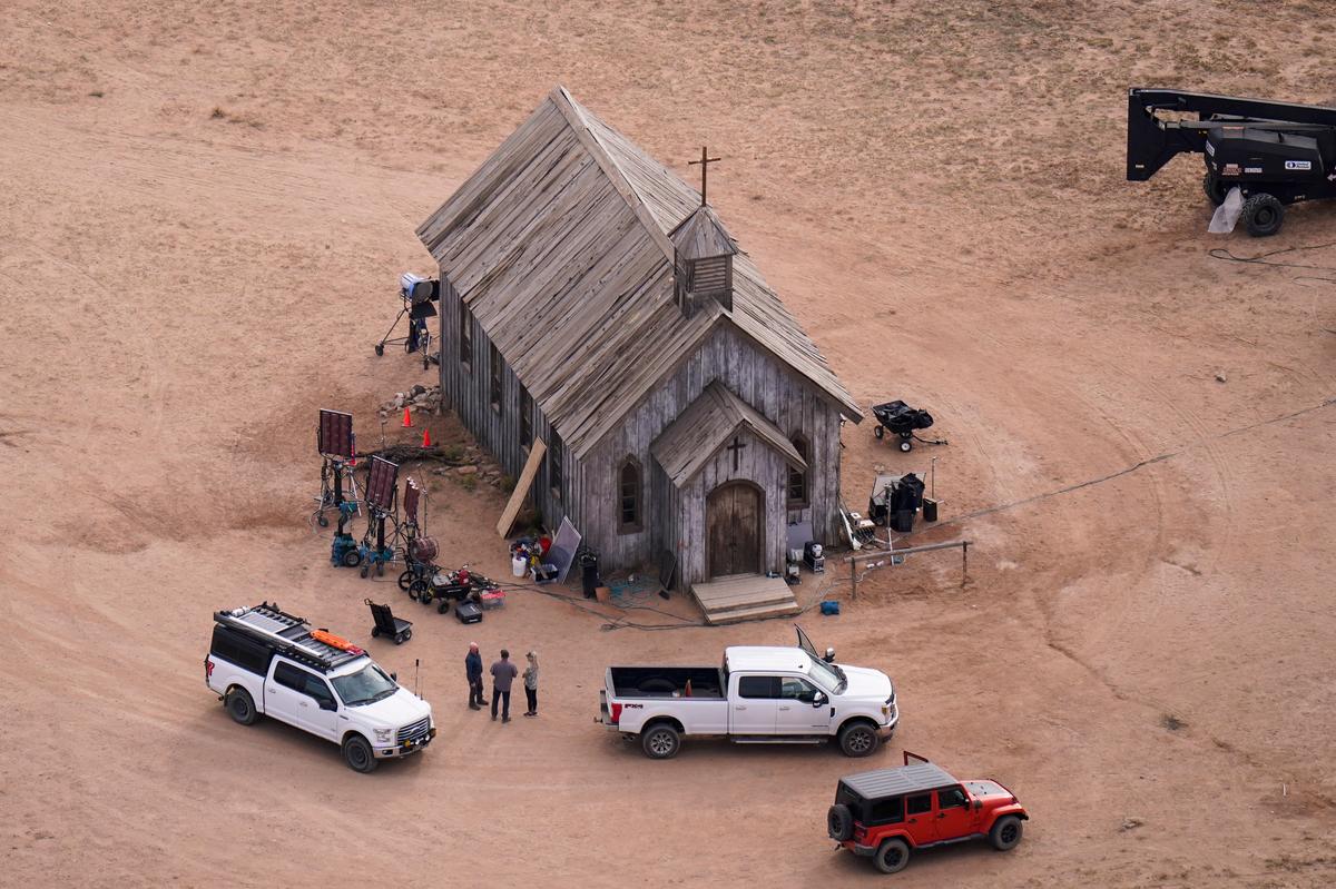 FILE - En esta imagen aérea tomada por Bonanza Creek Ranch en Santa Fe, Nuevo México el 23 de octubre de 2021. (Foto AP/Jae C. Hong, archivo)