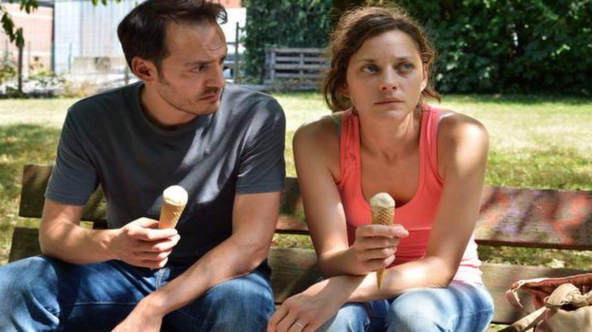 
Fabrizio Rongione y Marion Cotillard en ‘Two Days, One Night’, escrita y dirigida por Jean-Pierre y Luc Dardenne. 
