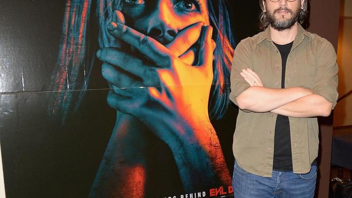 El director de cine Fede Álvarez muestra su película "Don't Breathe" en Miami el 23 de agosto de 2016.