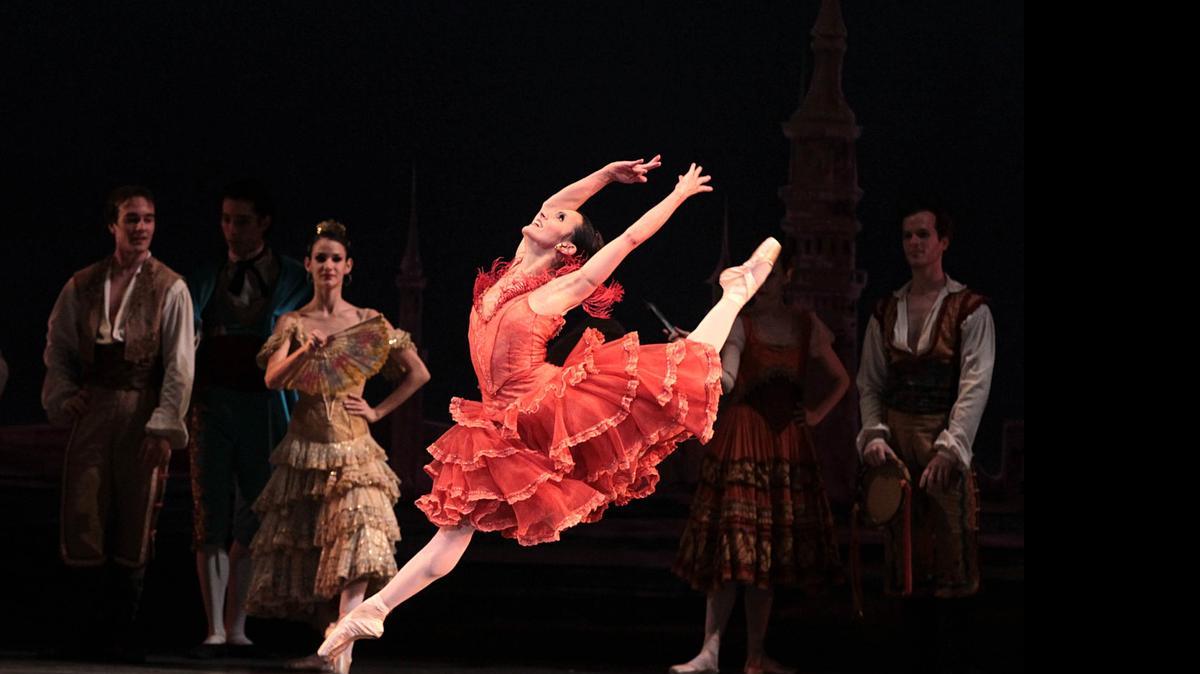 
Mari Carmen Catoya en el rol de Kitri, en ‘Don Quixote’, con el Miami City Ballet, en marzo del 2014.
