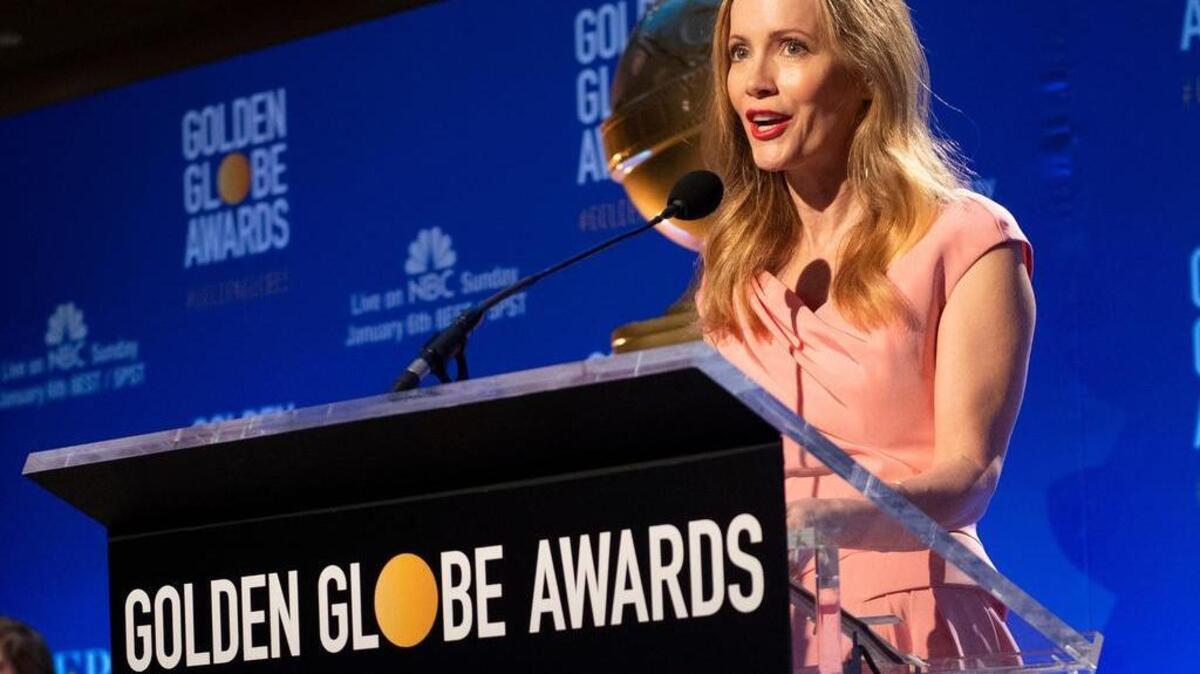 La actriz Leslie Mann anuncia las nominaciones de los 76.os premios Golden Globe en Beverly Hills, California, el 6 de diciembre de 2018.