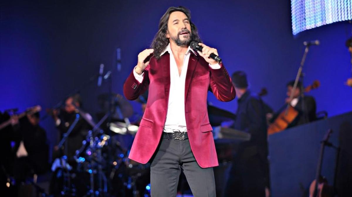 Marco Antonio Solís.