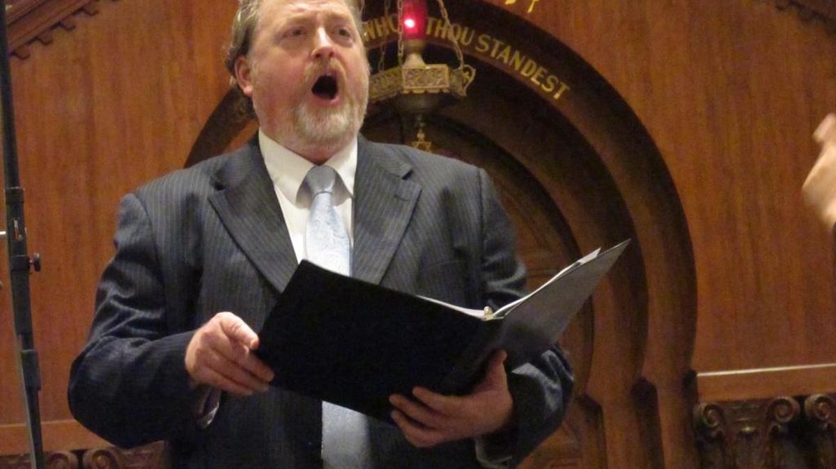 El tenor Michael Hendrick brilló en ‘Masada’.