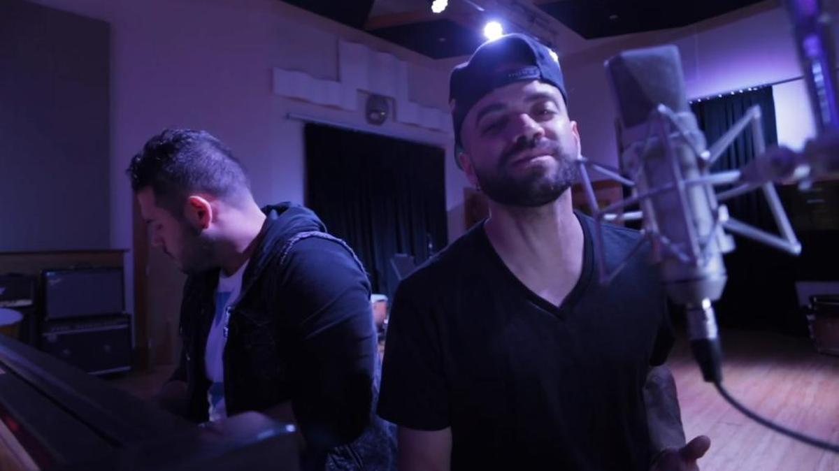 Imagen tomada del video de la canción “Valiente” del cantante Nacho.