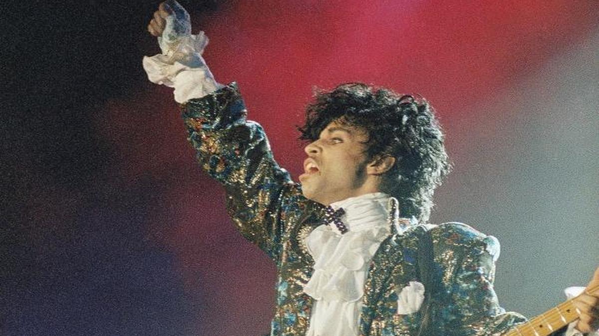 Prince en el Orange Bowl de Miami en abril de 1985, ante 55,000 fans.