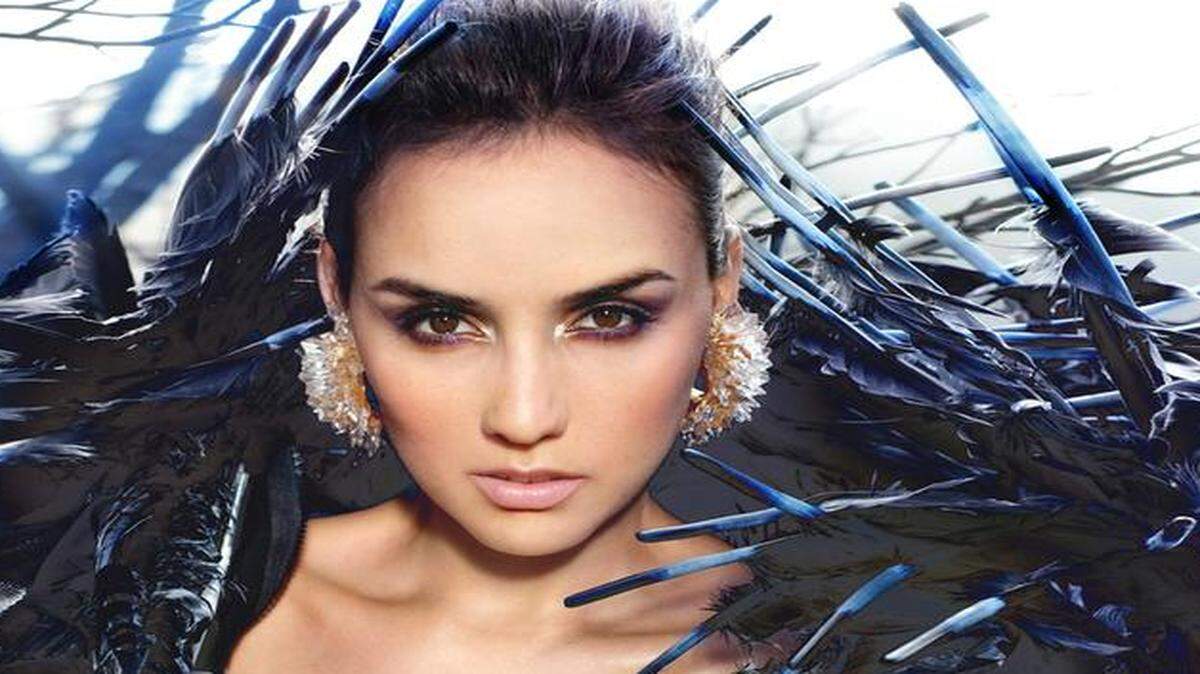 Aneeka, nominada al Grammy como Mejor nuevo artista, triunfa con el tema ‘Sin combustible’.