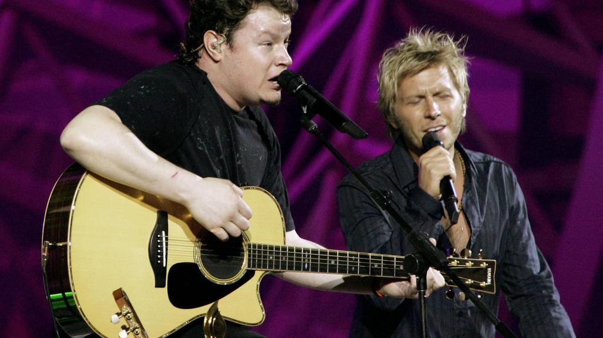 El dueto "Sin Bandera" (Leonel Garcia y Noel Schajris).