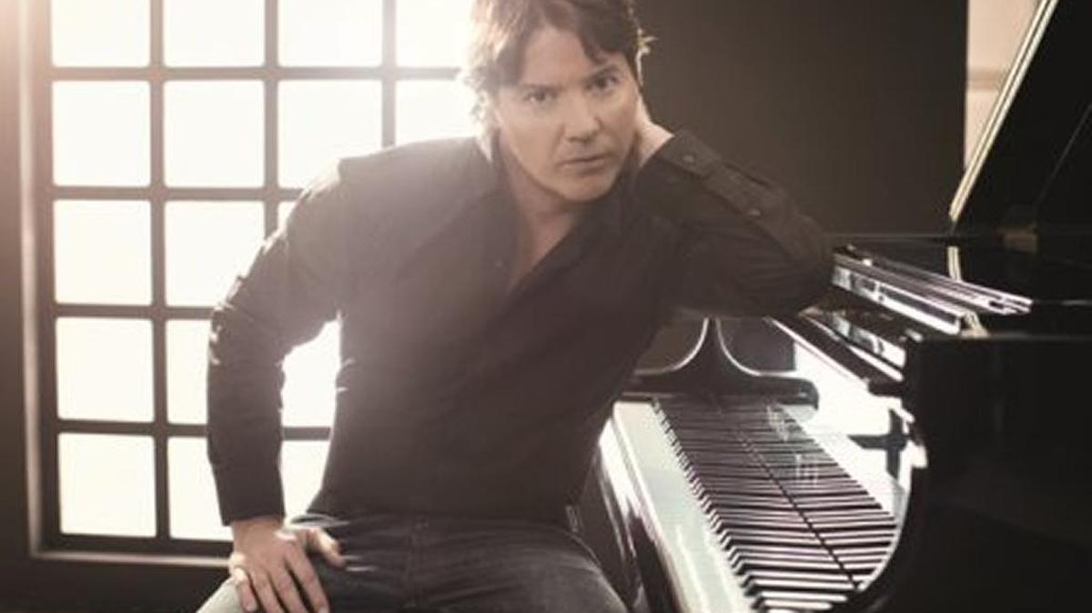 Arthur Hanlon se presenta este sábado en Coconut Grove Arts Festival.