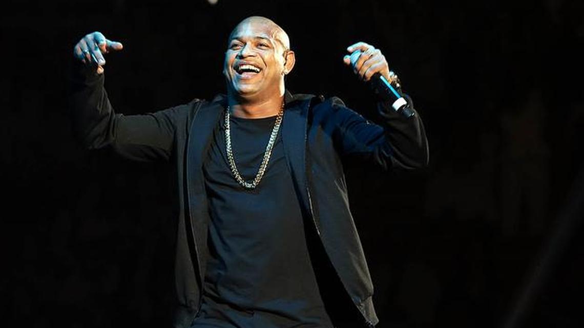 
Los invitados especiales, el dúo cubano Gente de Zona Alexander Delgado durante el concierto del icono de la música Marc Anthony en el American Airlines Arena, el viernes 02 octubre, 2015. 
