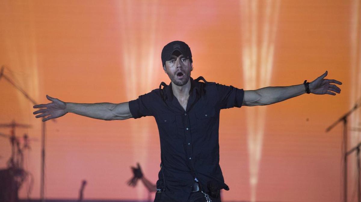 Dos noches inolvidables serán las del 22 y 23 de octubre de la mano de Enrique Iglesias y Ricky Martin. Estas leyendas del pop latino se embarcan en una gira por los más importantes estadios de Estados Unidos. El artista colombiano nominado al Grammy, Sebastián Yatra, abrirá los shows.