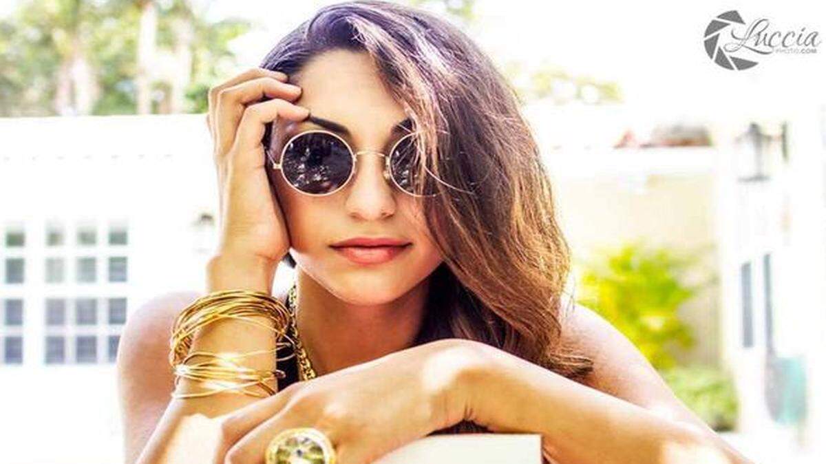 
La cantante Victoria se presenta en el Latin Grammy Street Party el domingo 9 en Hialeah.
