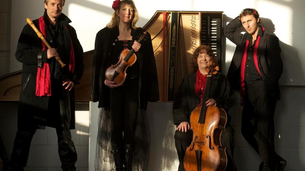 Desde la izq.: Piers Adams, Julia Bishop, Angela East y David Wright.