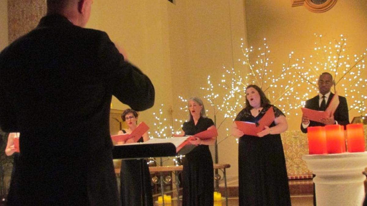 James K. Bass fue el director invitado en ‘The First Noël’ que presentó Seraphic Fire en St. Philip Episcopal Church, de Coral Gables.