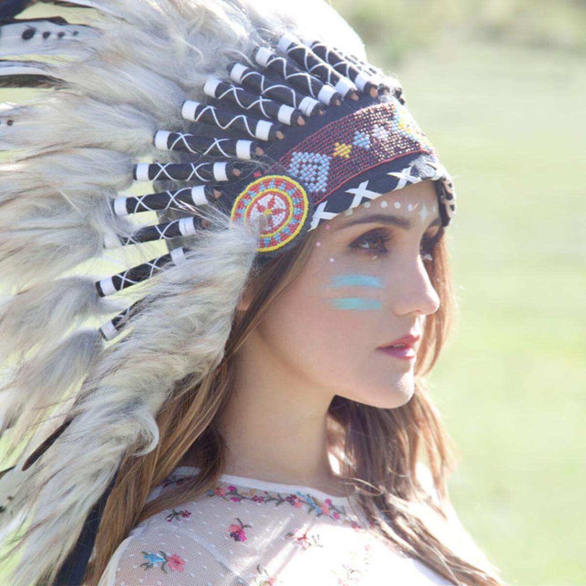 Dulce María en imagen de promoción de ‘Origen’