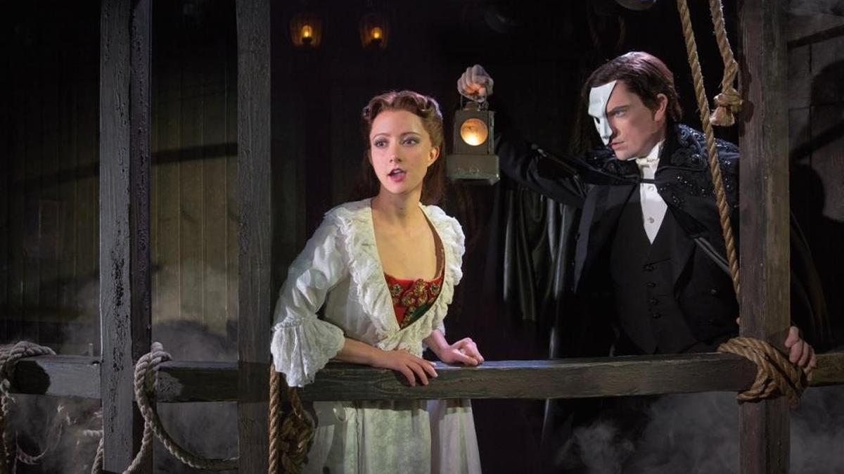 Katie Travis y Chris Mann en ‘El Fantasma de la Ópera’.