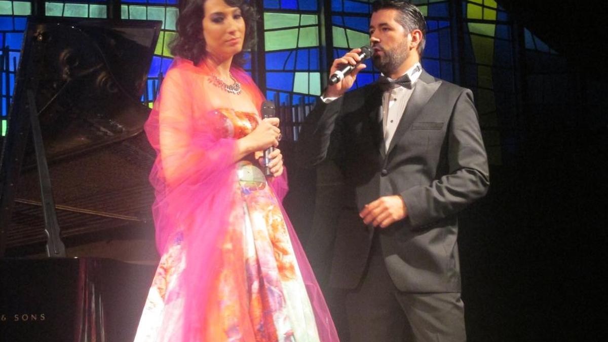 
Jennifer Zamorano y Ricardo Velásquez abrieron con ‘The Music of the night’, de ‘El fantasma de la ópera’, de Lloyd Weber.
