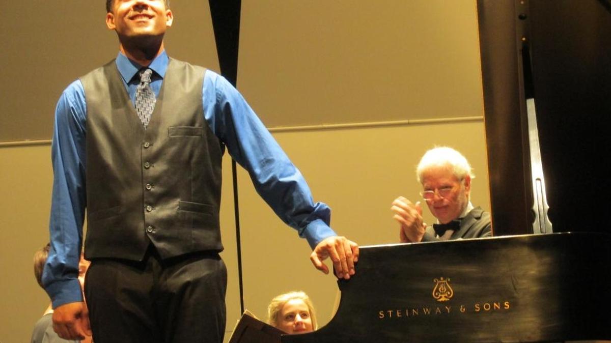 Jason Stoll demostró su expresivo estilo en el ‘Concierto no. 3’, de Rachmaninov.