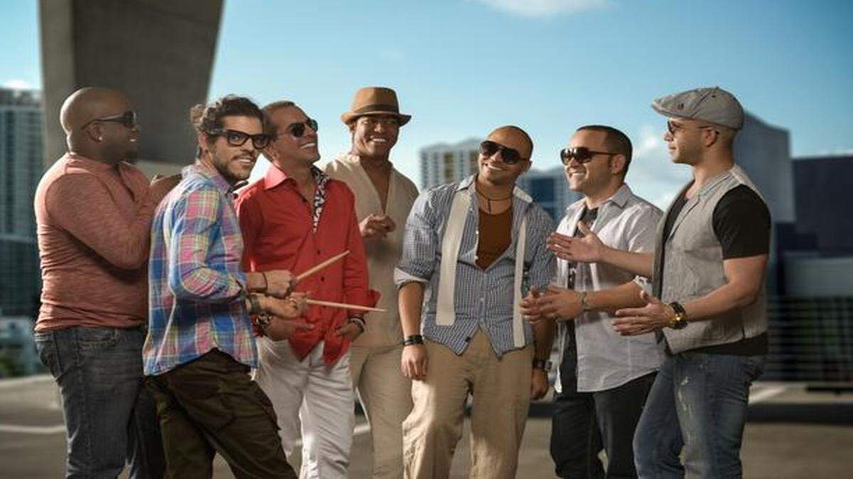 La agrupación musical cubana Tiempo Libre. 