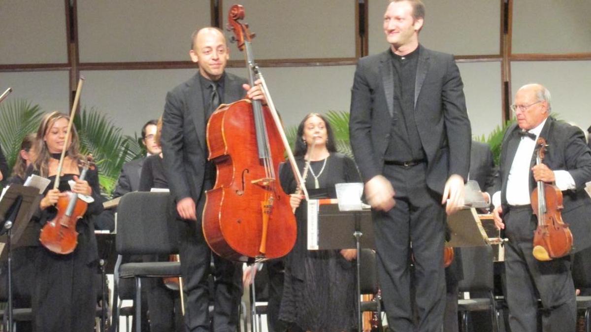 Jason Calloway y Daniel Andai reciben la ovación del público.