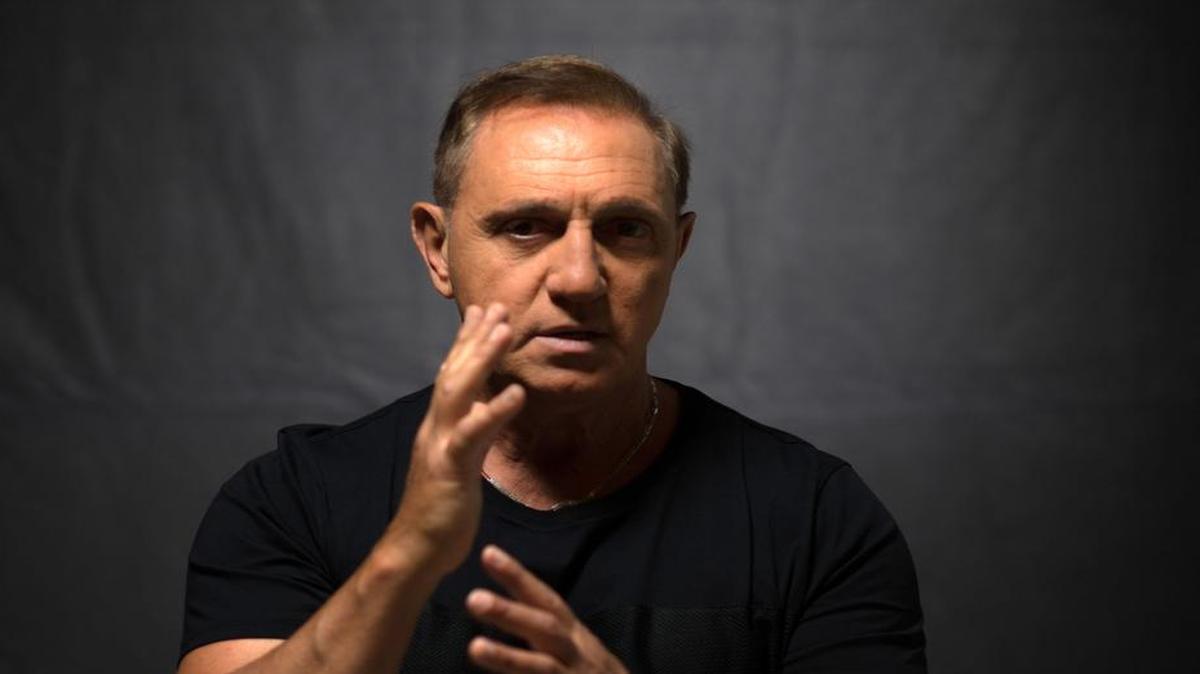 Fotografía promocional sin fecha cedida hoy, viernes 14 de octubre 2016, por Sony Music Latin en donde aparece el cantautor venezolano Franco de Vita quien lanzó su nuevo disco titulado “Libre” en Miami (EEUU).