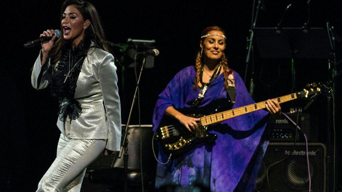 La cantante Nicole Scherzinger se participa en el concierto Tributo Oficial a Prince el jueves en el Xcel Energy Center en St. Paul, Minnesota.