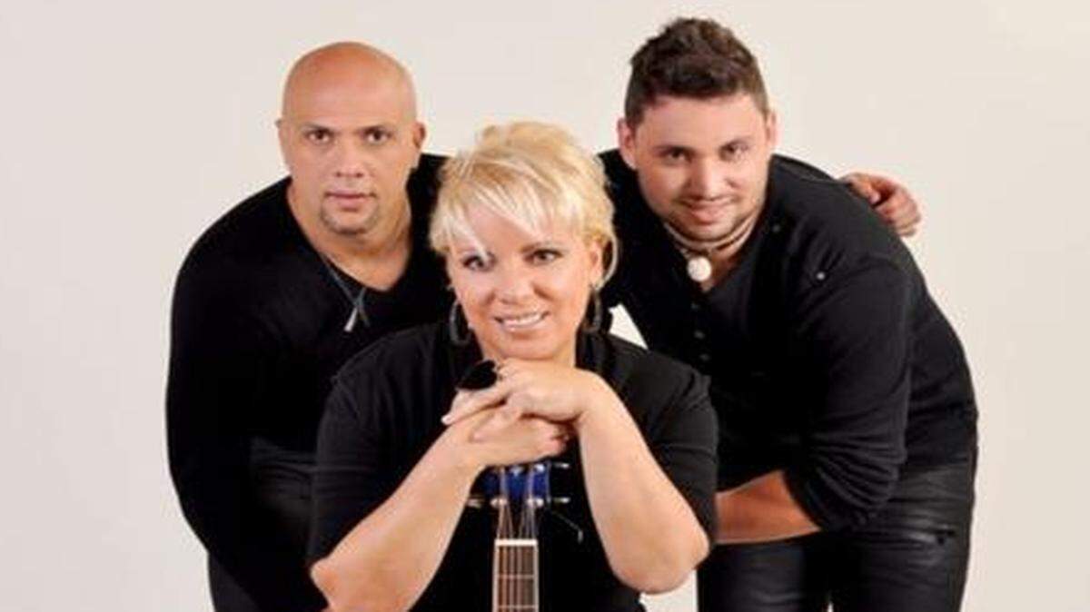 
Germán Pinelli, Ana Páez y Tirso Luis Páez integran Los 3 de La Habana, que se presenta el domingo 26 en el Miami-Dade County Auditorium.
